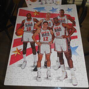 VINTAGE 200 PIECE USA BASKETBALL OFFICIAL LICENSED COMPLETE PUZZLE 🧩